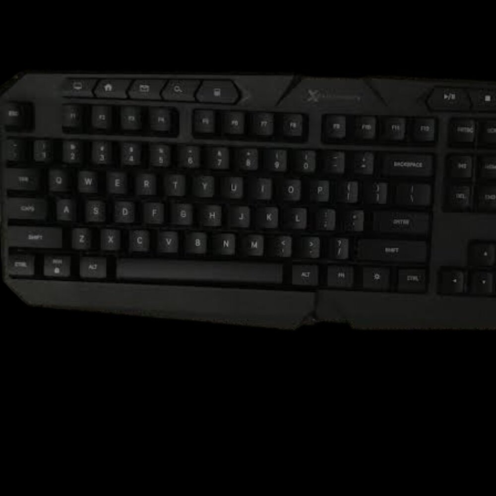 HIGH QUALITY LED KEYBOARD AND MOUSE BUNDLE ( BATTERIES INCLUDED) (NON LED MOUSE
